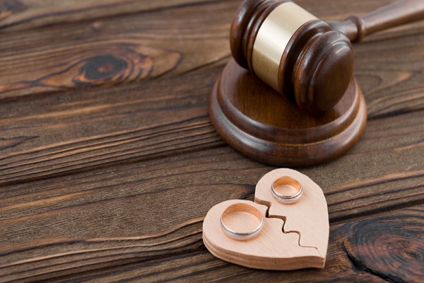 Γνωστική Αναλυτική ψυχοθεραπεία για τα στάδια του διαζυγίου και τις σχέσεις